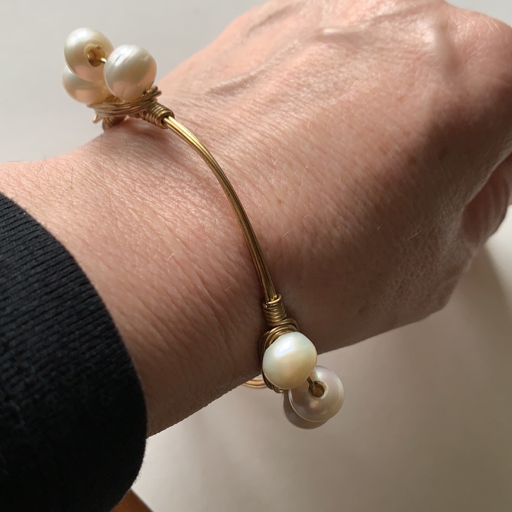 Bourbon and Bowties Pearl bangle - Picture 5 of 9